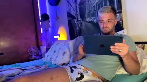 Jordan  Mitchell online show from October 26, 7:31 am