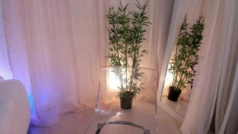 Lia Sweet online show from March 24, 4:24 pm