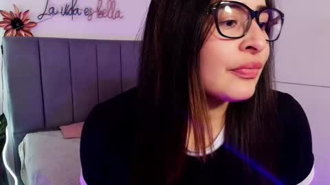 Liiaah online show from March 17, 5:23 am