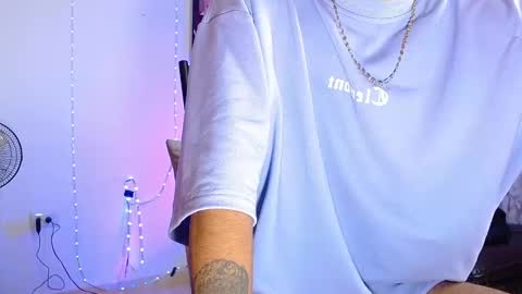 Snapshot of liiaam_lee_ chatting on October 22, 2:30 pm Daniel online show from October 22, 2:30 pm