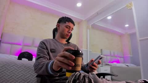 L I I A M online show from February 12, 4:23 am