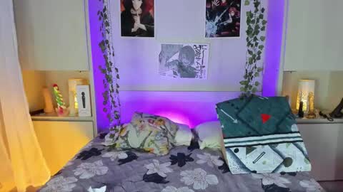         online show from November 18, 12:08 pm