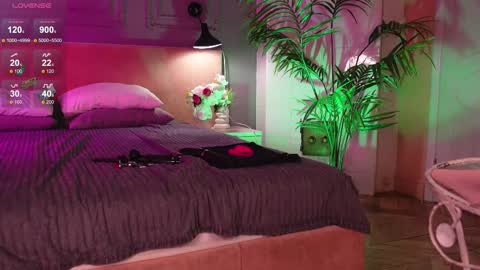 Lilian online show from March 20, 10:15 pm