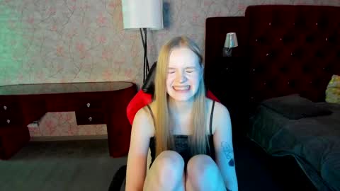 Erica online show from April 4, 11:39 am