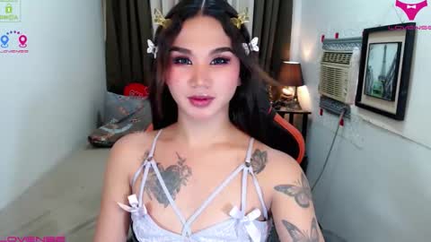 LILY online show from December 4, 2:44 am