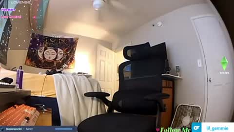 lil gemmie online show from June 26, 12:05 am