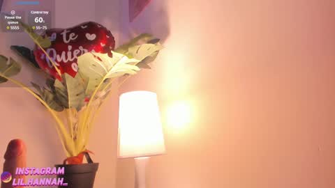 Snapshot of lil_hanna18 chatting on March 12, 7:47 pm Hanna online show from March 12, 7:47 pm