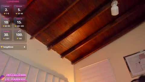Snapshot of lil_hanna18 chatting on September 19, 8:23 pm Hanna online show from September 19, 8:23 pm