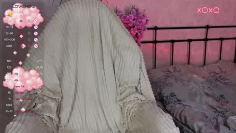 little moon online show from November 21, 1:42 pm