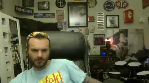 t online show from February 25, 7:20 am
