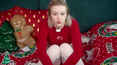 lil_tweety online show from December 13, 7:53 pm