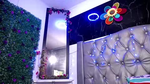   online show from February 19, 11:06 am