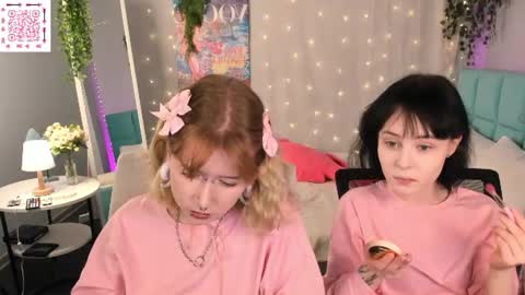 Lili online show from June 21, 10:54 am