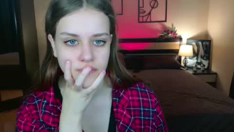 LilaSparkling online show from May 6, 9:26 am