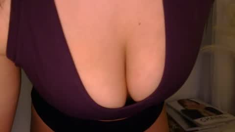 Rebecca online show from November 22, 7:07 am