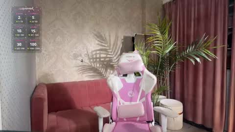 Lili online show from April 16, 11:43 am