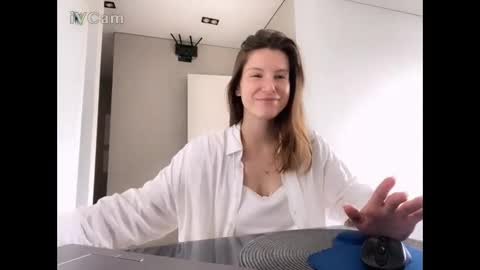 lili_2905 online show from September 24, 9:05 am