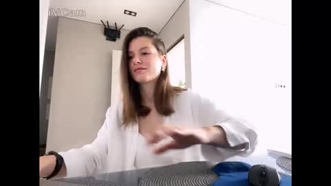 lili_2905 online show from September 12, 10:17 am