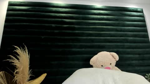 Lili online show from March 14, 12:36 am