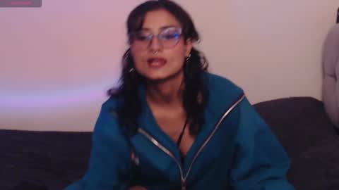 lili_clan11 online show from December 20, 3:30 pm