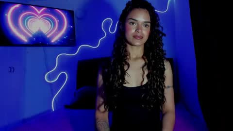 lili_evanss online show from May 15, 11:45 pm