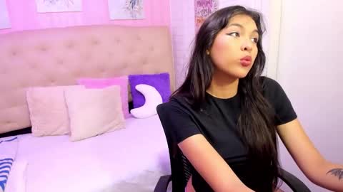 Lili online show from March 1, 10:25 pm