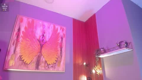 holis soy lily chang no olvides el pulgar arriba es muy importante para mi 3 independent model online show from November 3, 5:36 pm