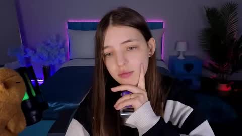 Lili Bakery online show from November 14, 2:47 am