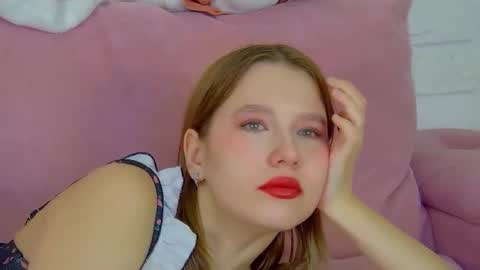 LiliLinn online show from November 13, 7:44 am