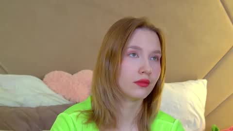 LiliLinn online show from March 7, 6:57 am