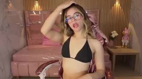 Lilith  online show from December 17, 8:15 pm