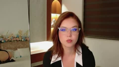 Lilith Bonheur online show from June 5, 8:58 pm