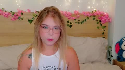 Lilith Bonheur online show from November 7, 9:39 pm