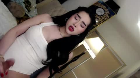 QUEEN LILITH BORBON online show from April 21, 5:31 pm