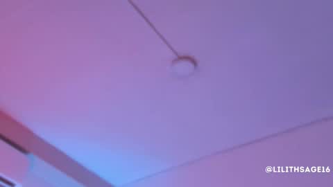 lilith_sage_ online show from November 5, 1:13 pm