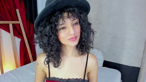 Snapshot of lilithsteinberg chatting on January 27, 7:03 pm jessi 3 online show from January 27, 7:03 pm