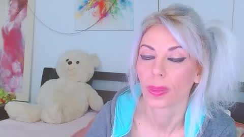 Lara online show from March 8, 11:09 pm