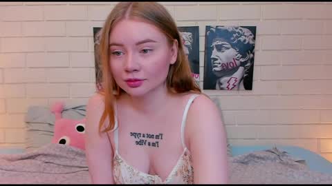 lillie_berry online show from October 17, 5:00 am