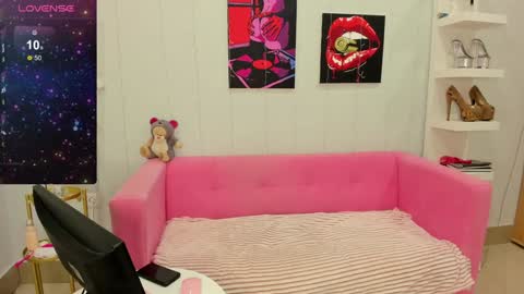 Lily online show from January 17, 1:15 am