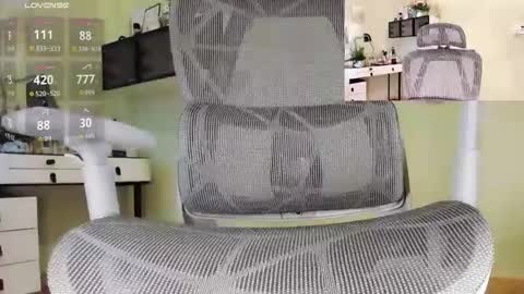 lillycn online show from March 12, 8:40 am