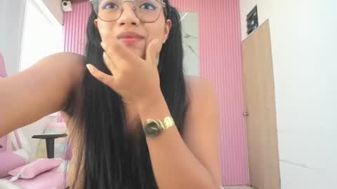 lillyy16 online show from May 15, 4:36 pm