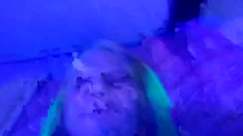 LilMizzTwizid online show from April 25, 7:10 am