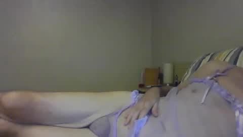 Snapshot of lilone1 chatting on October 11, 6:29 am Jenny online show from October 11, 6:29 am