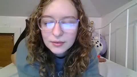 Snapshot of lilpies chatting on December 19, 5:08 pm LilPies  online show from December 19, 5:08 pm