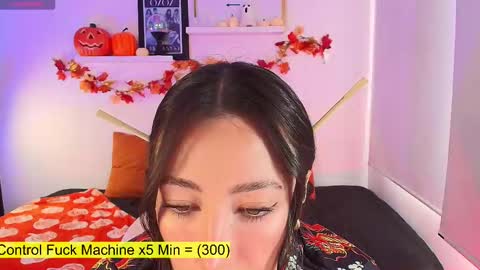 Snapshot of lily_evans_ chatting on October 14, 8:12 pm just lily online show from October 14, 8:12 pm