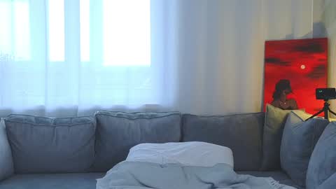 Lily online show from January 25, 9:47 am