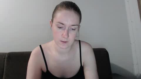 lily_love_x online show from November 16, 4:14 am