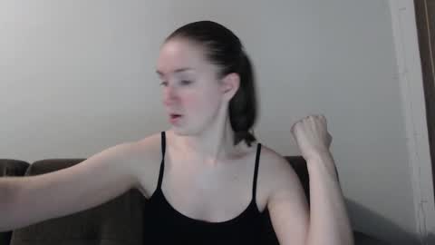 lily_love_x online show from October 1, 11:14 pm