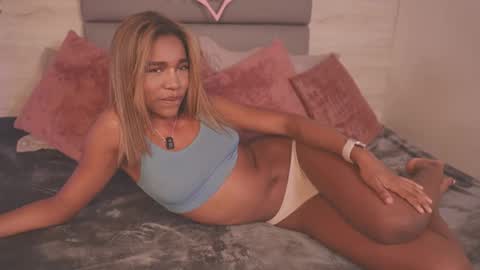 Lily Miiller online show from November 29, 4:31 am