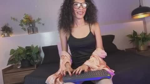 lily_obsession online show from May 2, 1:06 pm